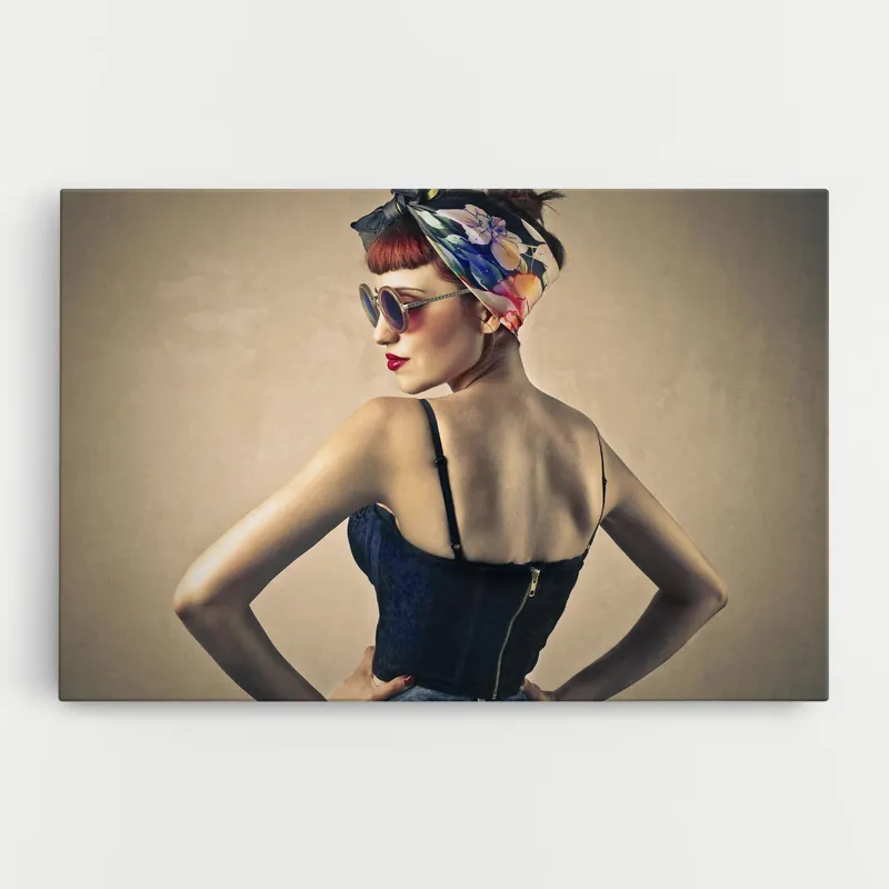 Begrenztes Angebot Leinwandbild Pin Up Girl