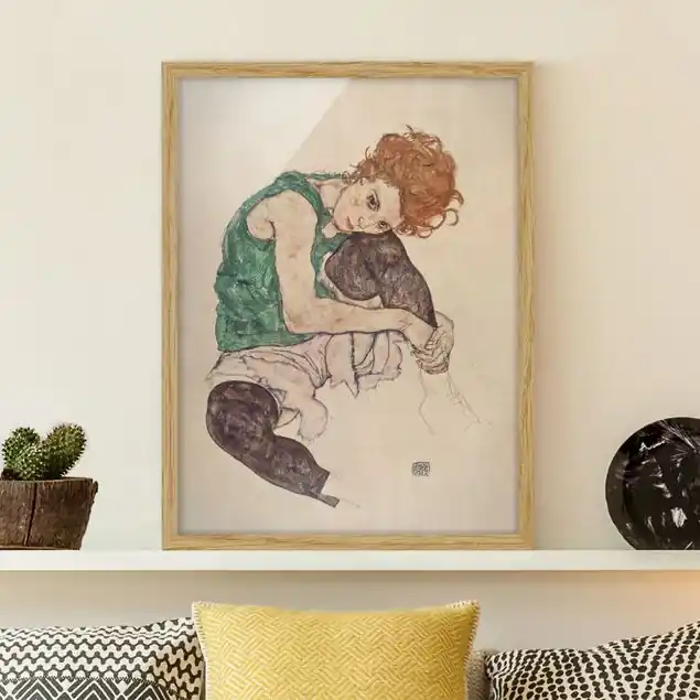 Egon Schiele - Sitzende Frau mit hochgezogenem Knie Bild mit Rahmen in Manufakturqualität • Eiche naturbelassen • inkl. Rahmung von Hand • Made in Germany Knallerangebot