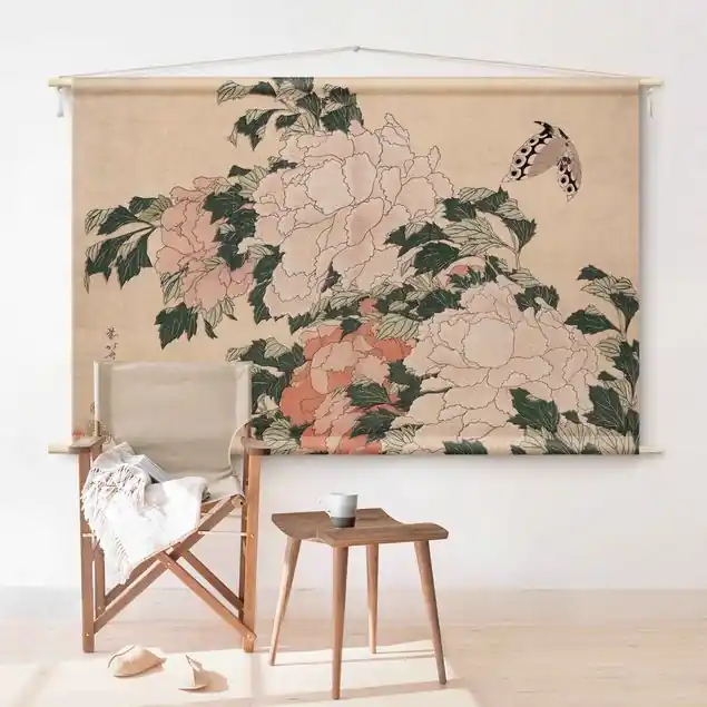 Katsushika Hokusai - Rosa Pfingstrosen mit Schmetterling Wandteppich • Handarbeit aus Deutschland • inkl. Rundhölzer & Baumwollseil • lösemittelfrei • natürliche Raumwirkung Top-Angebot