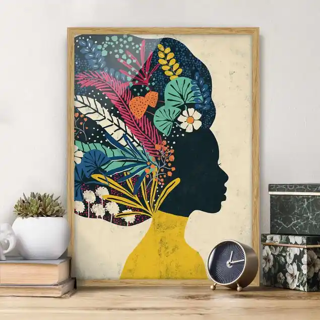 Frau mit Blumenafro Bild mit Rahmen in Manufakturqualität • Eiche naturbelassen • inkl. Rahmung von Hand • Made in Germany Must-Have