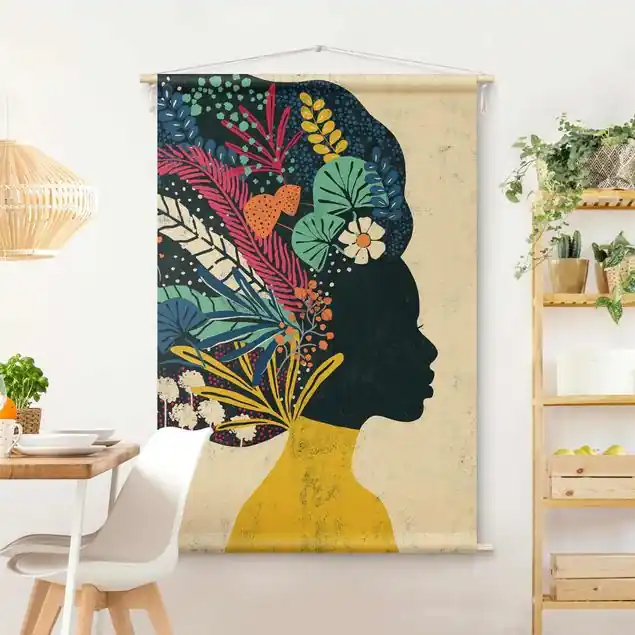 Frau mit Blumenafro Wandteppich • Handarbeit aus Deutschland • inkl. Rundhölzer & Baumwollseil • lösemittelfrei • natürliche Raumwirkung Saisonangebot