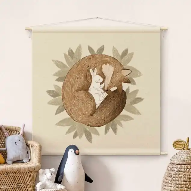 Anna Lunak Illustration - Fuchs und Hase Wandteppich • Handarbeit aus Deutschland • inkl. Rundhölzer & Baumwollseil • lösemittelfrei • natürliche Raumwirkung Abverkauf