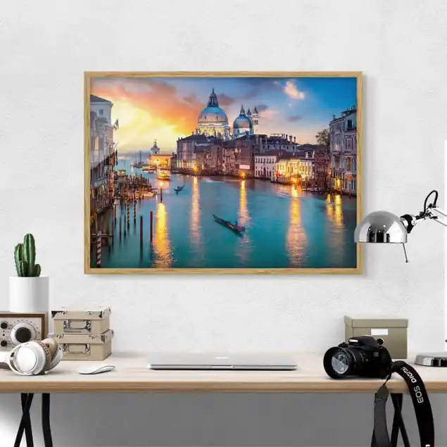 Sunset in Venice Bild mit Rahmen in Manufakturqualität • Eiche naturbelassen • inkl. Rahmung von Hand • Made in Germany Super-Preis