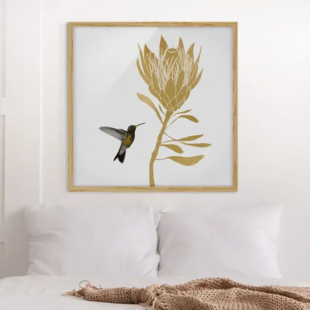Wochenendangebot Kolibri und tropische goldene Blüte Bild mit Rahmen in Manufakturqualität • Eiche naturbelassen • inkl. Rahmung von Hand • Made in Germany