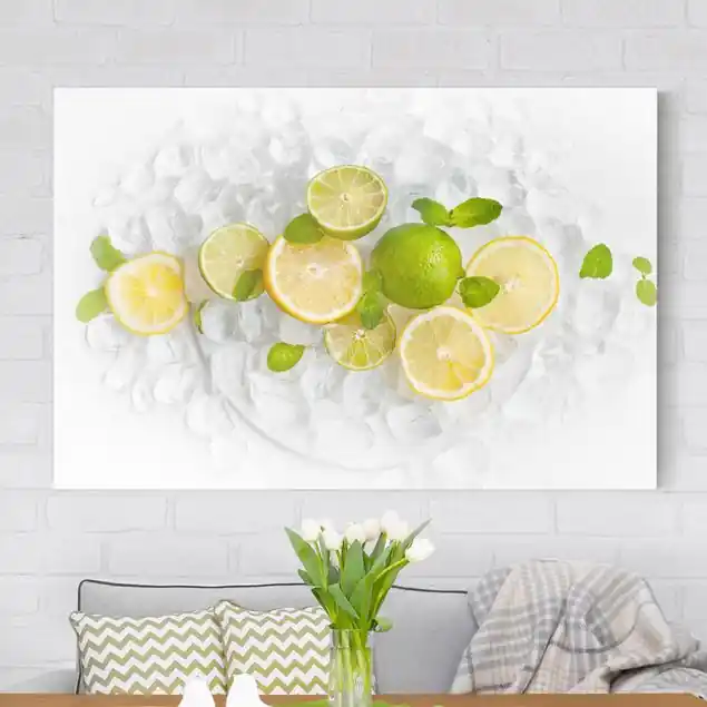 Zitrusfrüchte auf Eiswürfel                               Leinwandbild • hergestellt in Deutschland • langlebiges Canvas mit Holzkeilrahmen • klassische Struktur Gratis Versand