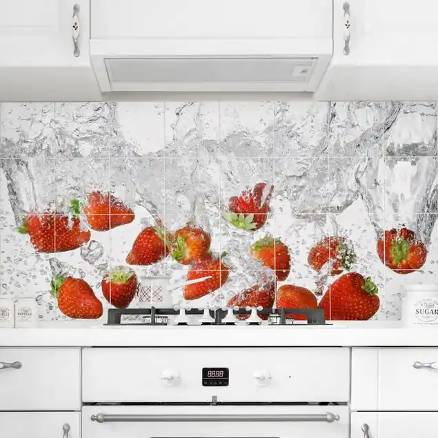 Schneller Versand Frische Erdbeeren im Wasser