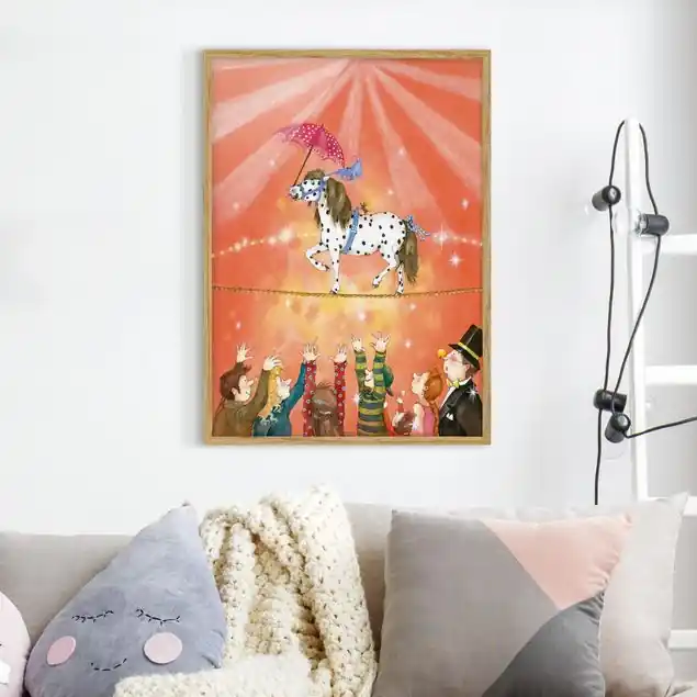 Zirkuspony Micki Bild mit Rahmen - Hochformat Kostenfreie Lieferung