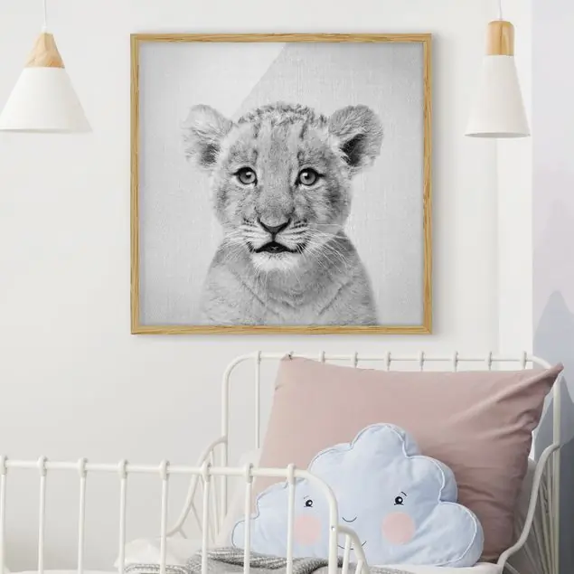 Baby Löwe Luca Schwarz Weiß Bild mit Rahmen Super-Preis