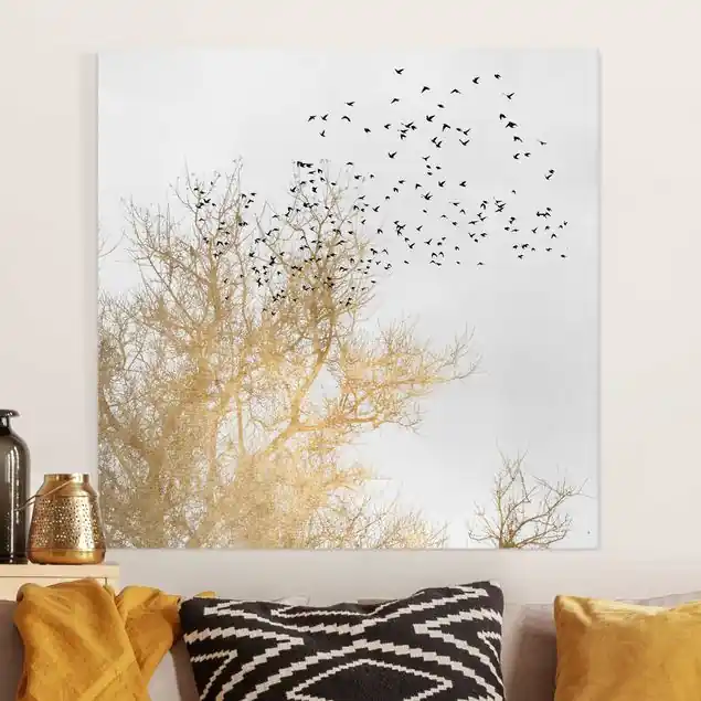 Schneller Versand Vogelschwarm vor goldenem Baum Leinwandbild • hergestellt in Deutschland • langlebiges Canvas mit Holzkeilrahmen • klassische Struktur